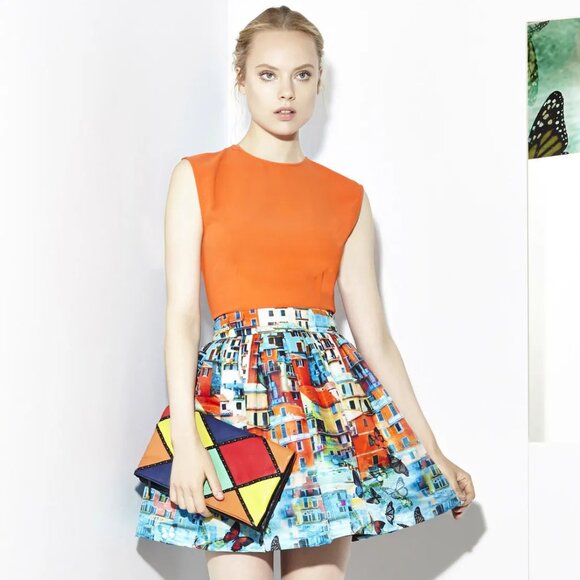 Alice + Olivia Kylnn Fitted Tee ASO Alison DiLaurentis - Picture 3 of 11